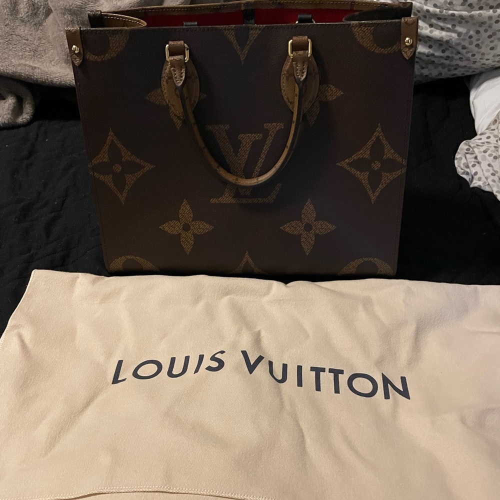Louis Vuitton On-The-Go MM bag